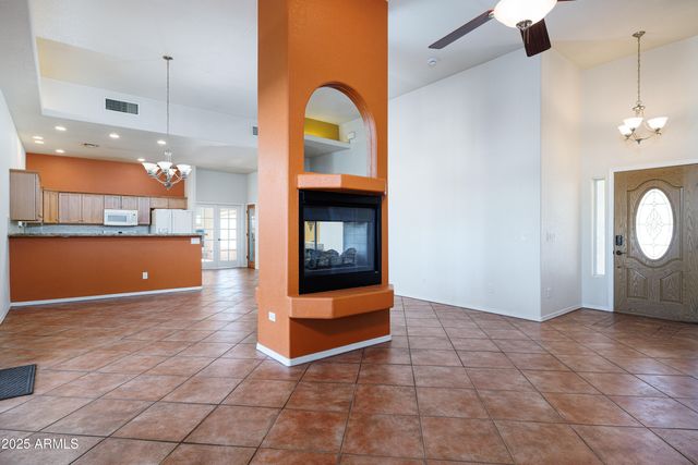 5465 E PIONEER Lane, Hereford, AZ 85615