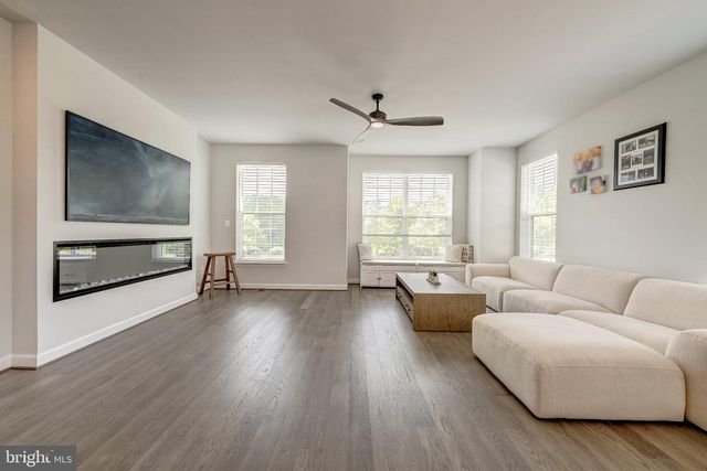 12544 OVATION DR, Fairfax, VA 22033