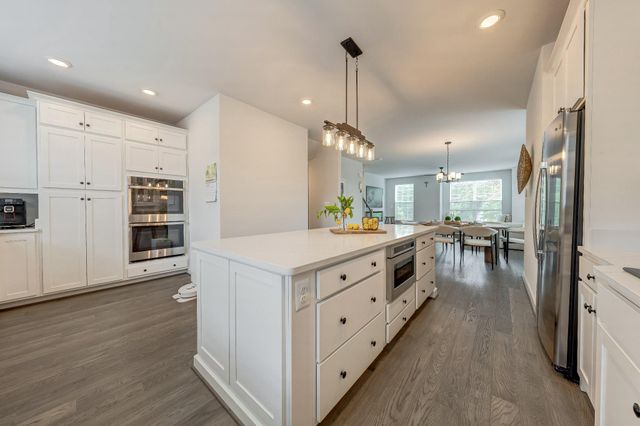 12544 OVATION DR, Fairfax, VA 22033