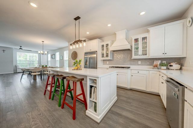 12544 OVATION DR, Fairfax, VA 22033