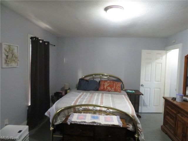 53 E North Avenue, East Palestine, OH 44413