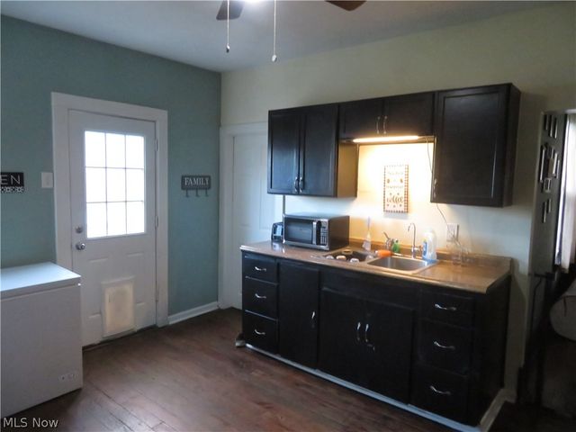 53 E North Avenue, East Palestine, OH 44413