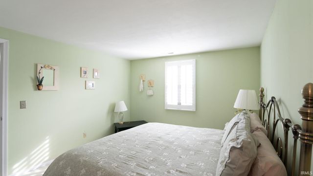 5334 Moonrock Court, Fort Wayne, IN 46804