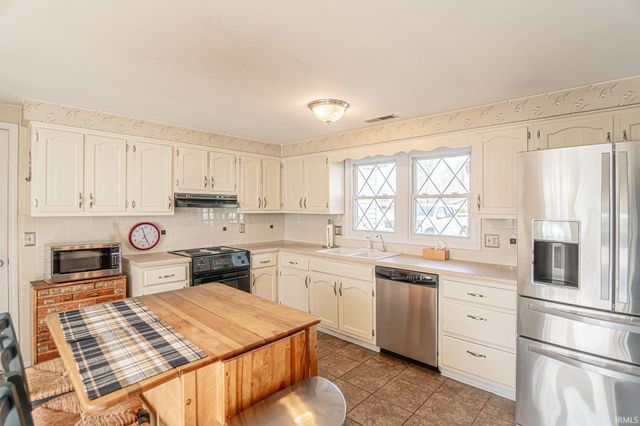 5334 Moonrock Court, Fort Wayne, IN 46804