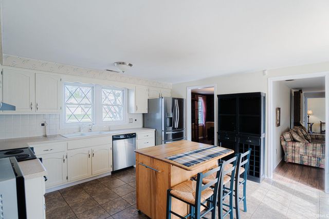 5334 Moonrock Court, Fort Wayne, IN 46804