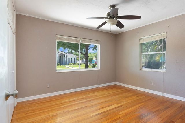 983 47TH AVENUE N, St Petersburg, FL 33703