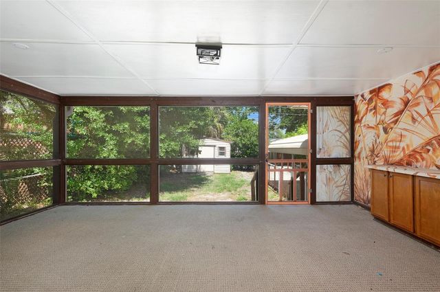 983 47TH AVENUE N, St Petersburg, FL 33703