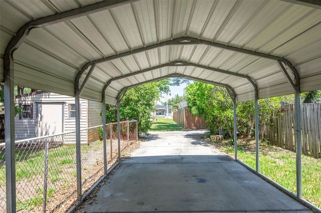 983 47TH AVENUE N, St Petersburg, FL 33703