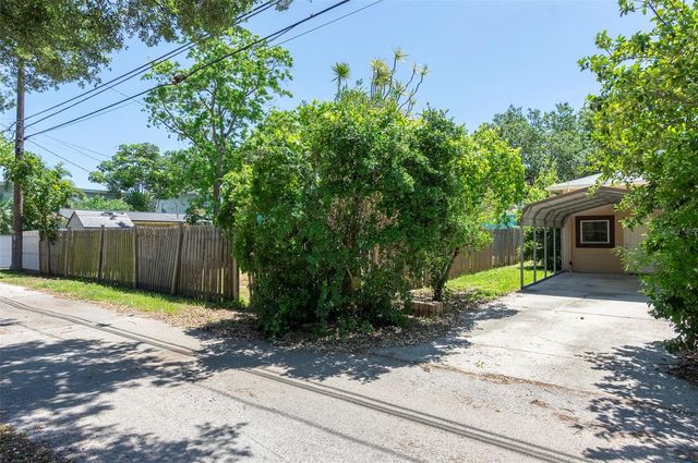 983 47TH AVENUE N, St Petersburg, FL 33703