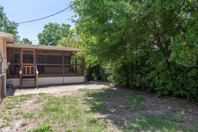 983 47TH AVENUE N, St Petersburg, FL 33703