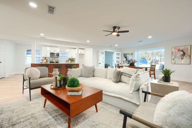 3525 Courtdale Drive, Farmers Branch, TX 75234