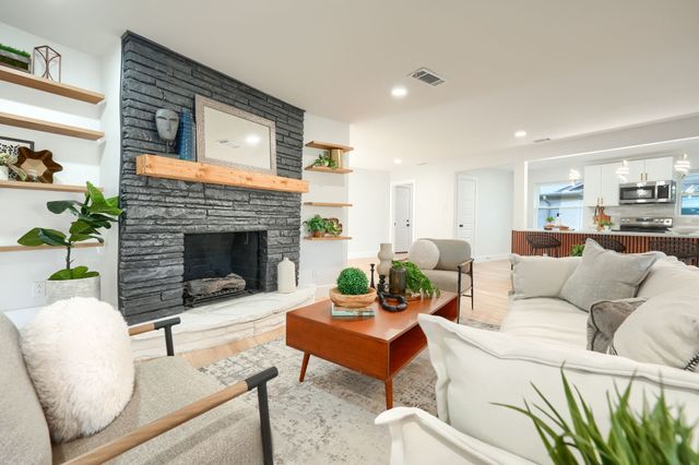 3525 Courtdale Drive, Farmers Branch, TX 75234