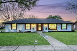 3525 Courtdale Drive, Farmers Branch, TX 75234