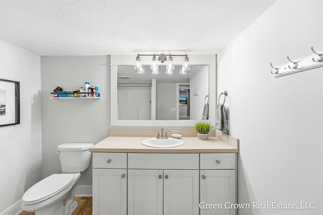 851 S Center Park Drive, Byron Center, MI 49315