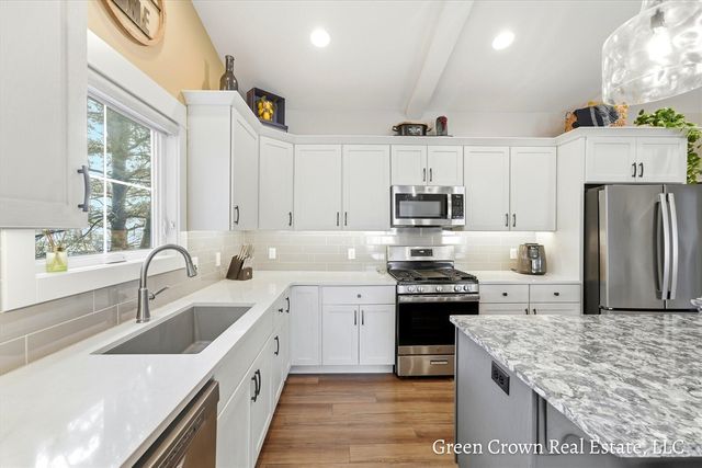 851 S Center Park Drive, Byron Center, MI 49315