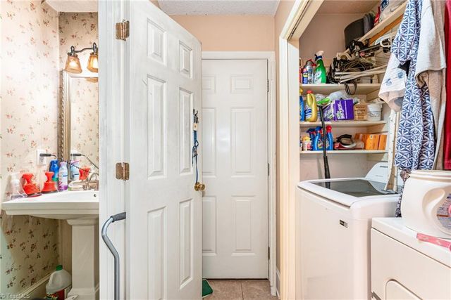 200 Montclair Drive, Advance, NC 27006
