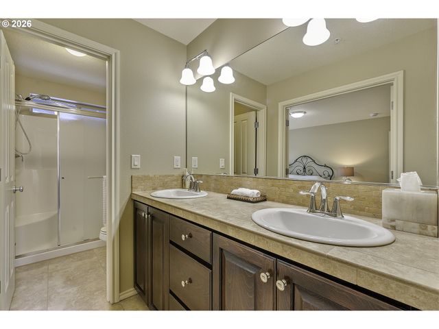 15971 Nw HILDAGO Ln, Portland, OR 97229