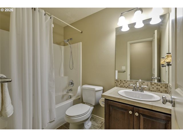 15971 Nw HILDAGO Ln, Portland, OR 97229