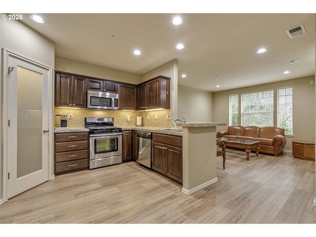 15971 Nw HILDAGO Ln, Portland, OR 97229