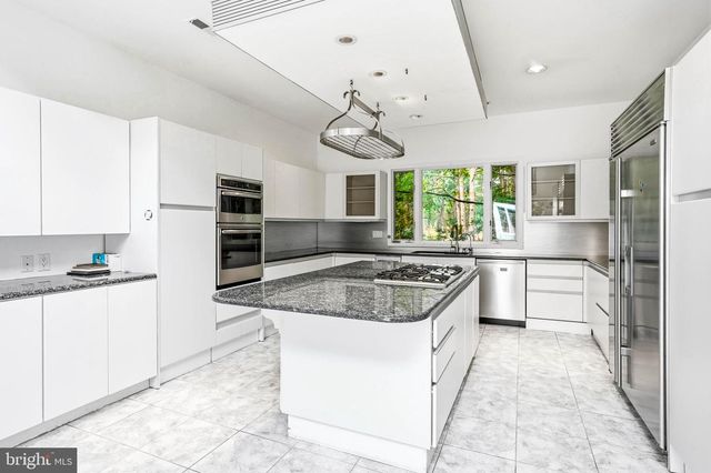 662 TABERNACLE RD, Medford, NJ 08055
