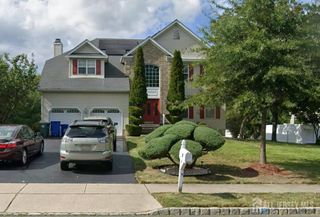 5 Mountain Ash Court, Monroe, NJ 08831