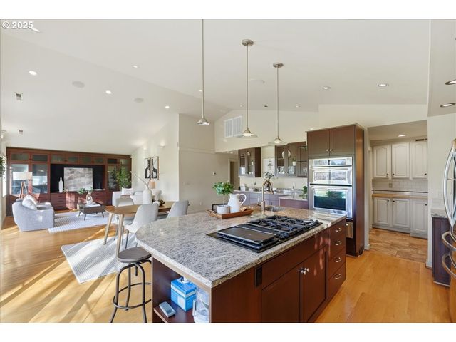 2365 UMPQUA Rd, Woodburn, OR 97071