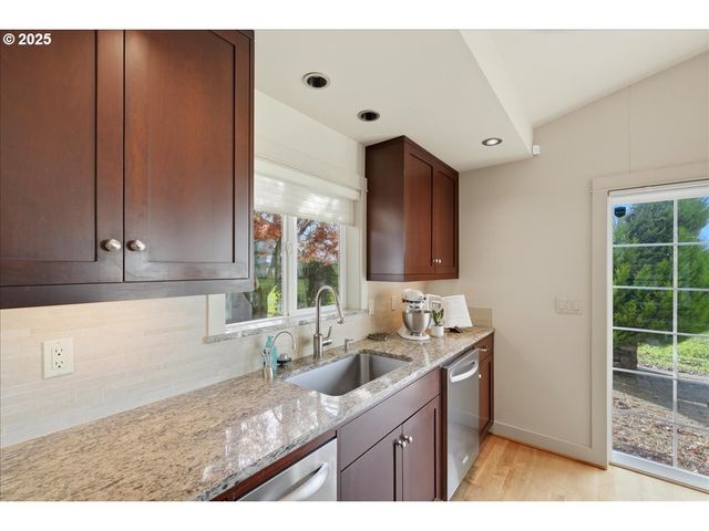 2365 UMPQUA Rd, Woodburn, OR 97071