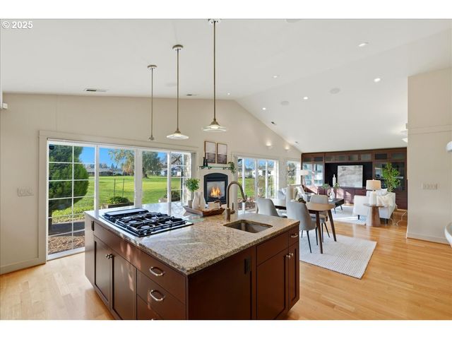 2365 UMPQUA Rd, Woodburn, OR 97071