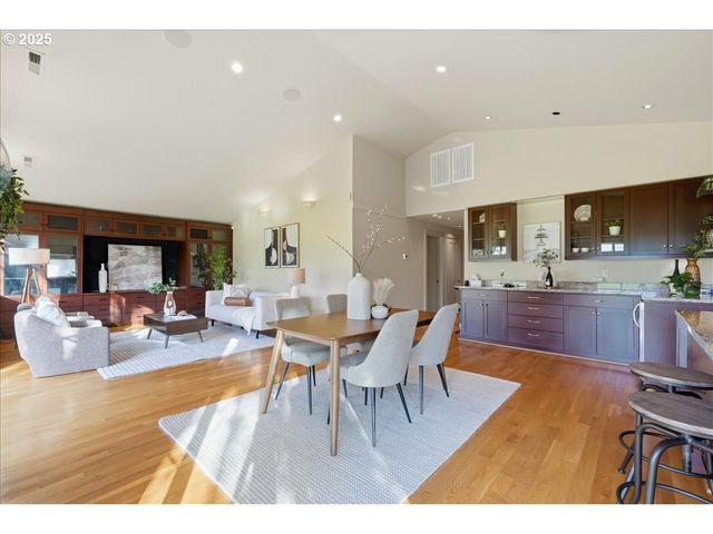 2365 UMPQUA Rd, Woodburn, OR 97071