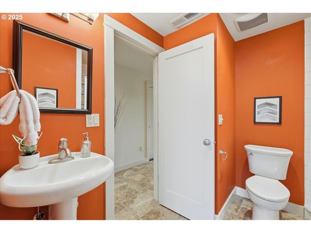 2365 UMPQUA Rd, Woodburn, OR 97071