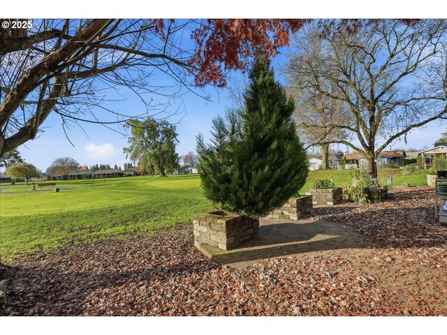 2365 UMPQUA Rd, Woodburn, OR 97071