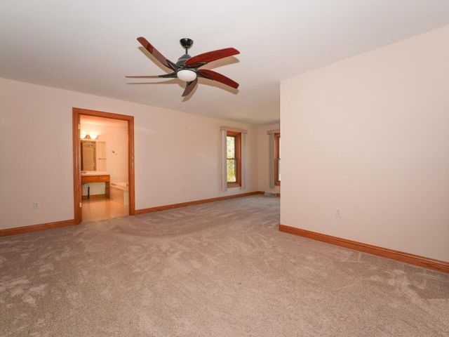 8800 W Marshfield COURT, Franklin, WI 53132