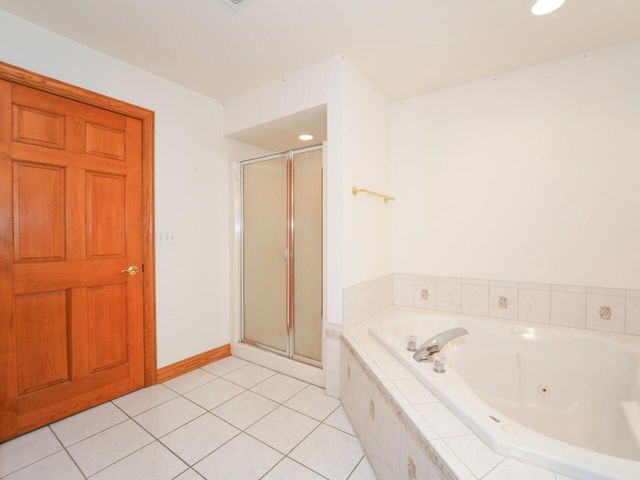 8800 W Marshfield COURT, Franklin, WI 53132