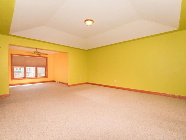8800 W Marshfield COURT, Franklin, WI 53132