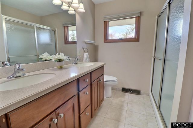 1943 Parkview Drive, Fremont, NE 68025