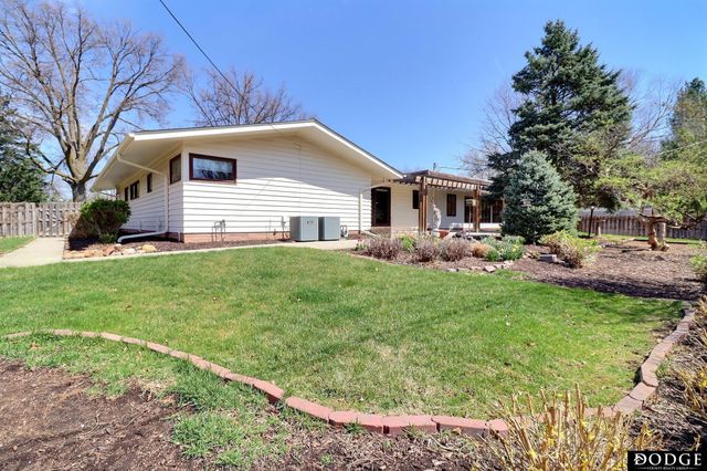 1943 Parkview Drive, Fremont, NE 68025