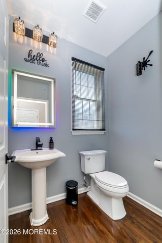 19 Lakeside Drive, Jackson, NJ 08527