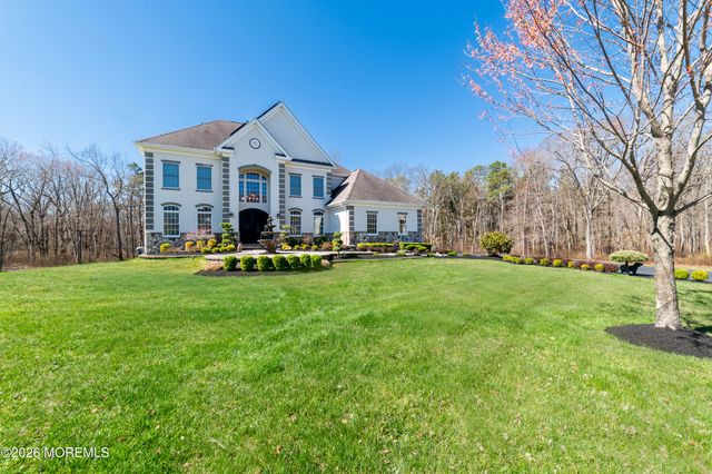 19 Lakeside Drive, Jackson, NJ 08527