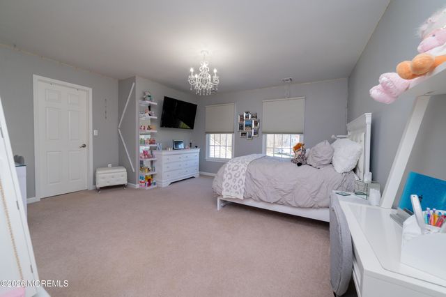 19 Lakeside Drive, Jackson, NJ 08527