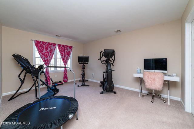 19 Lakeside Drive, Jackson, NJ 08527