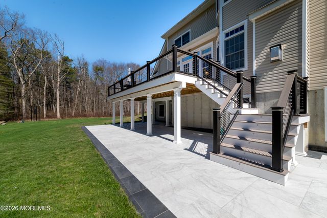 19 Lakeside Drive, Jackson, NJ 08527