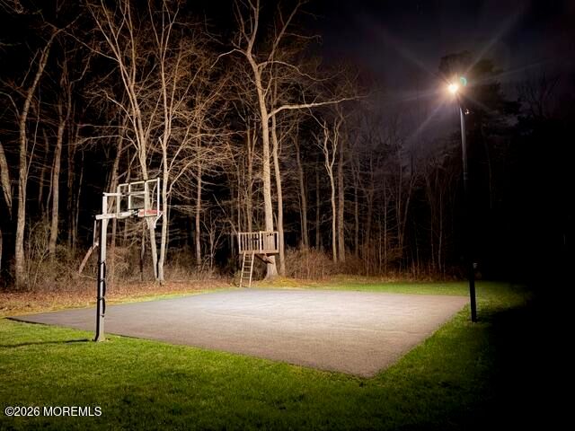 19 Lakeside Drive, Jackson, NJ 08527