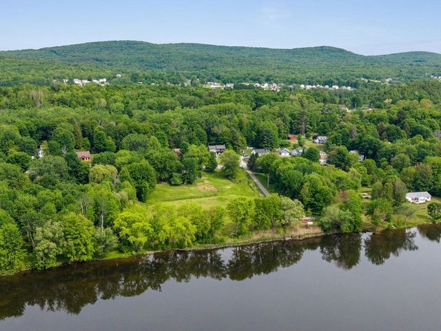 55 Maplewood Avenue, Milton, VT 05468