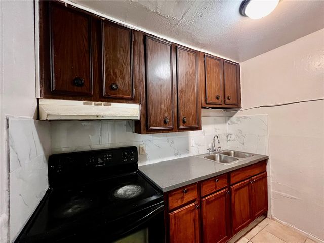 8200 Broadway Street 133, Houston, TX 77061