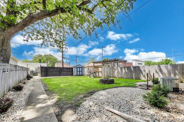 4118 Prairie Avenue, Brookfield, IL 60513