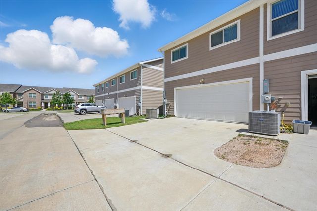 2409 Davenport Drive, Denton, TX 76207