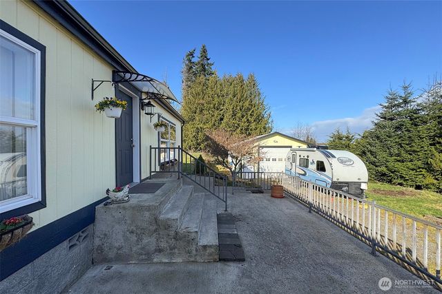 202 S Bayview Avenue, Port Angeles, WA 98362