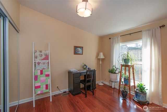 202 S Bayview Avenue, Port Angeles, WA 98362