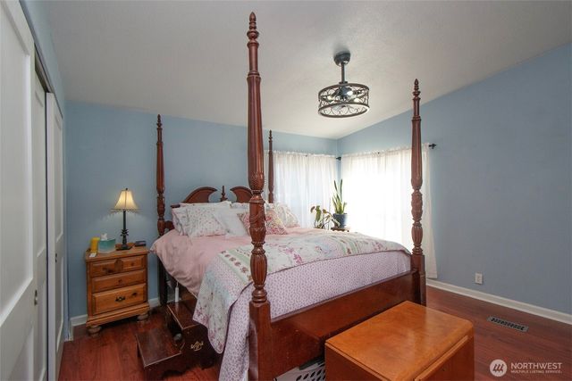 202 S Bayview Avenue, Port Angeles, WA 98362