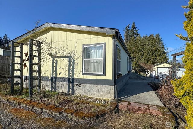 202 S Bayview Avenue, Port Angeles, WA 98362